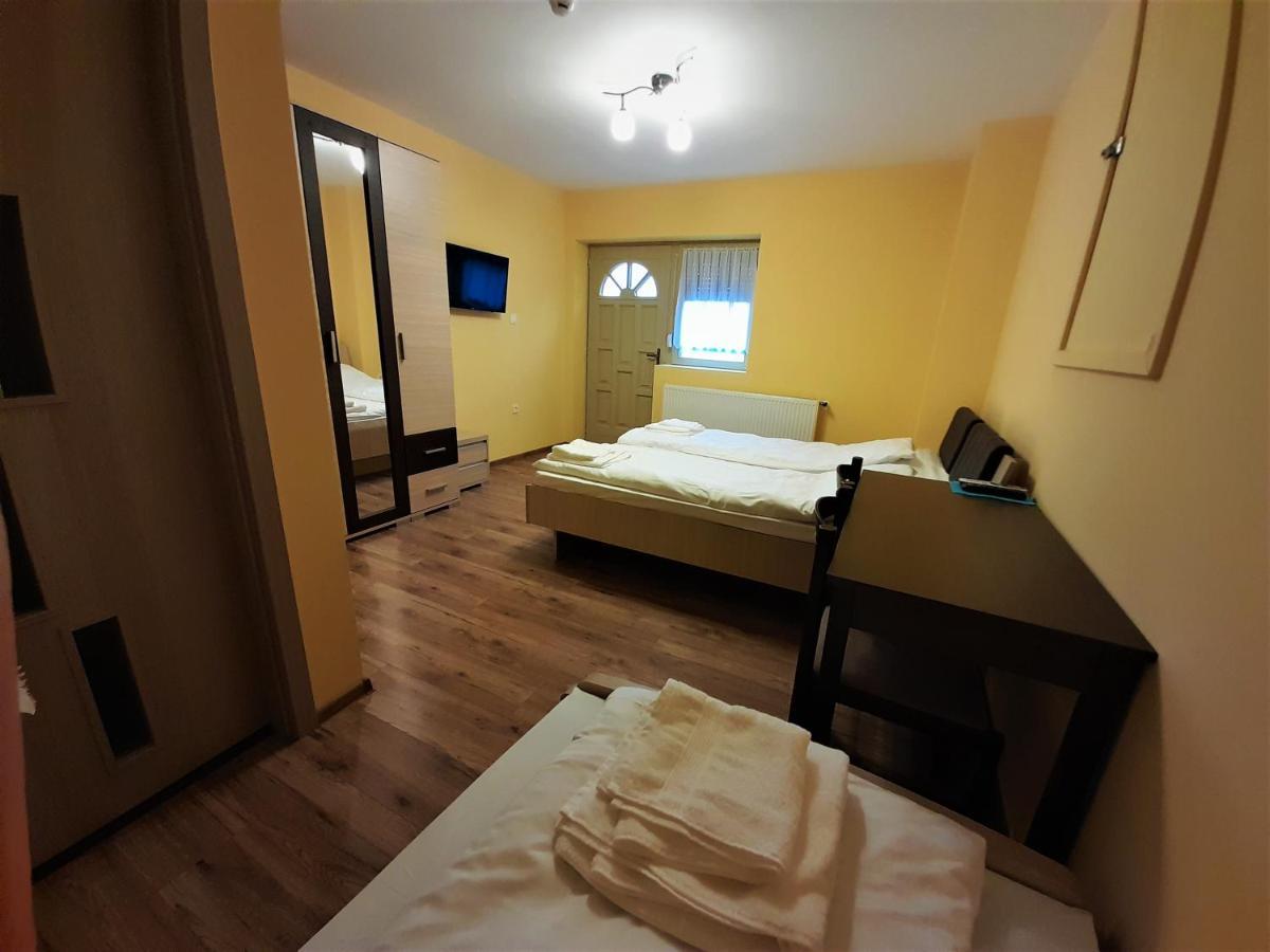 Barsony Vendeglo Es Panzio Bed and Breakfast Szécsény Eksteriør billede