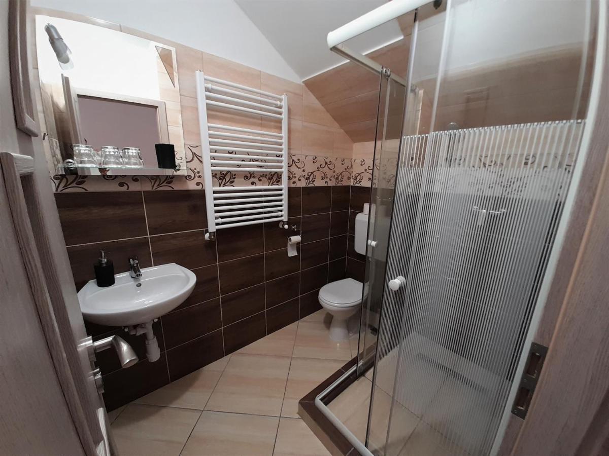 Barsony Vendeglo Es Panzio Bed and Breakfast Szécsény Eksteriør billede