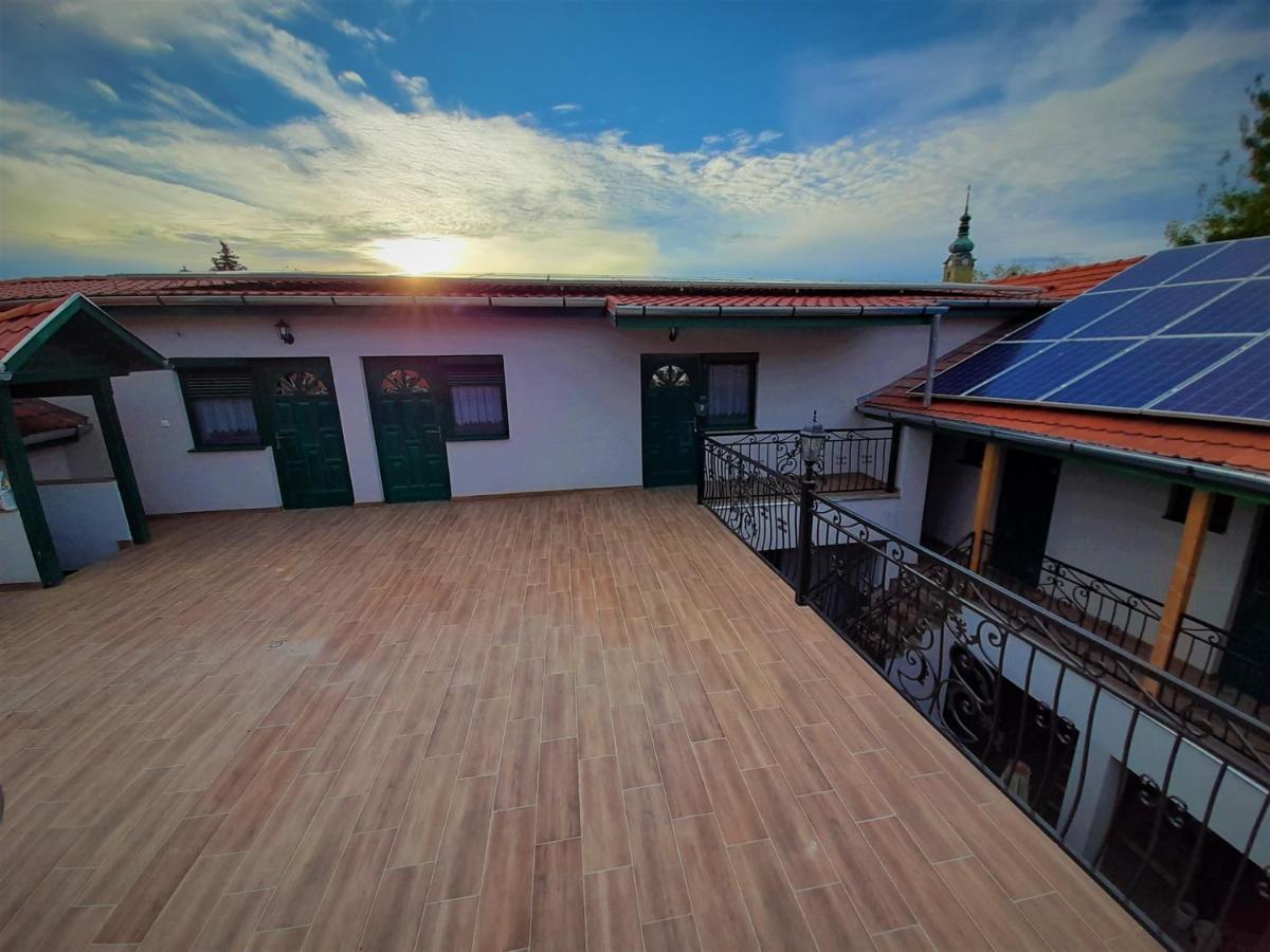 Barsony Vendeglo Es Panzio Bed and Breakfast Szécsény Eksteriør billede