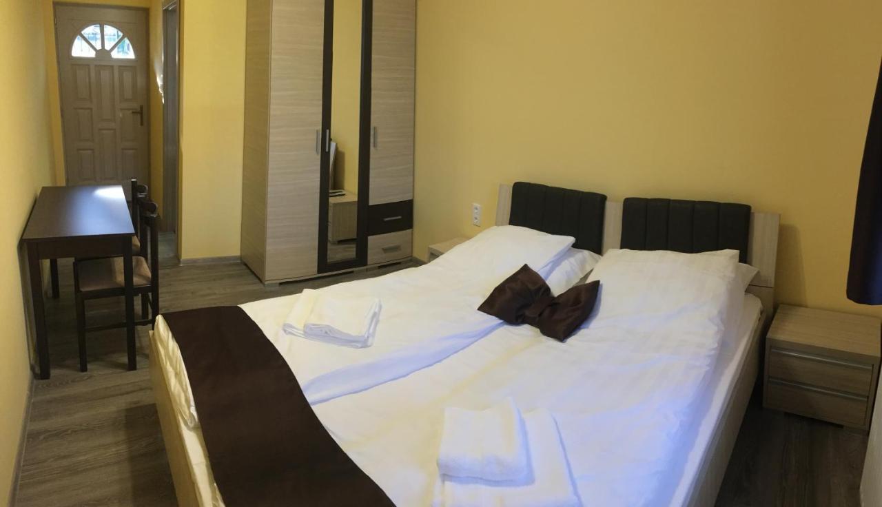 Barsony Vendeglo Es Panzio Bed and Breakfast Szécsény Eksteriør billede