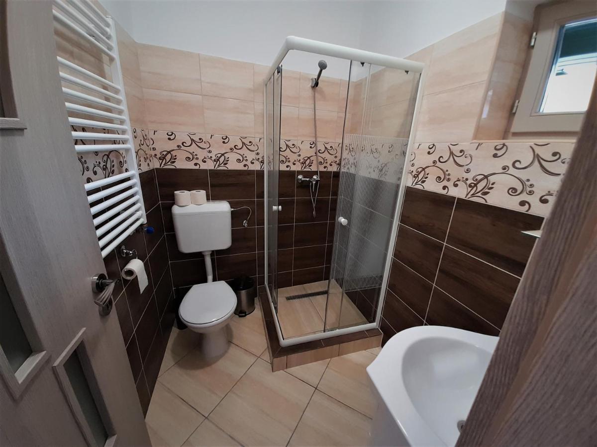 Barsony Vendeglo Es Panzio Bed and Breakfast Szécsény Eksteriør billede